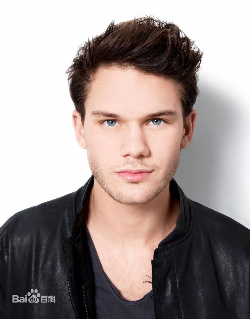 最优质杰瑞米·艾文(Jeremy Irvine)精彩图册