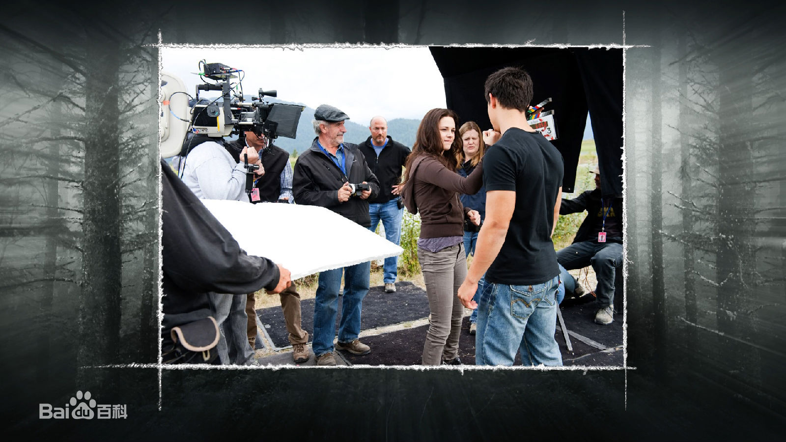 克里斯汀·斯图尔特(Kristen Stewart)克里斯汀在 暮光之城3月食片场图册