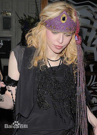 科特妮·洛芙(Courtney Love)前后照片