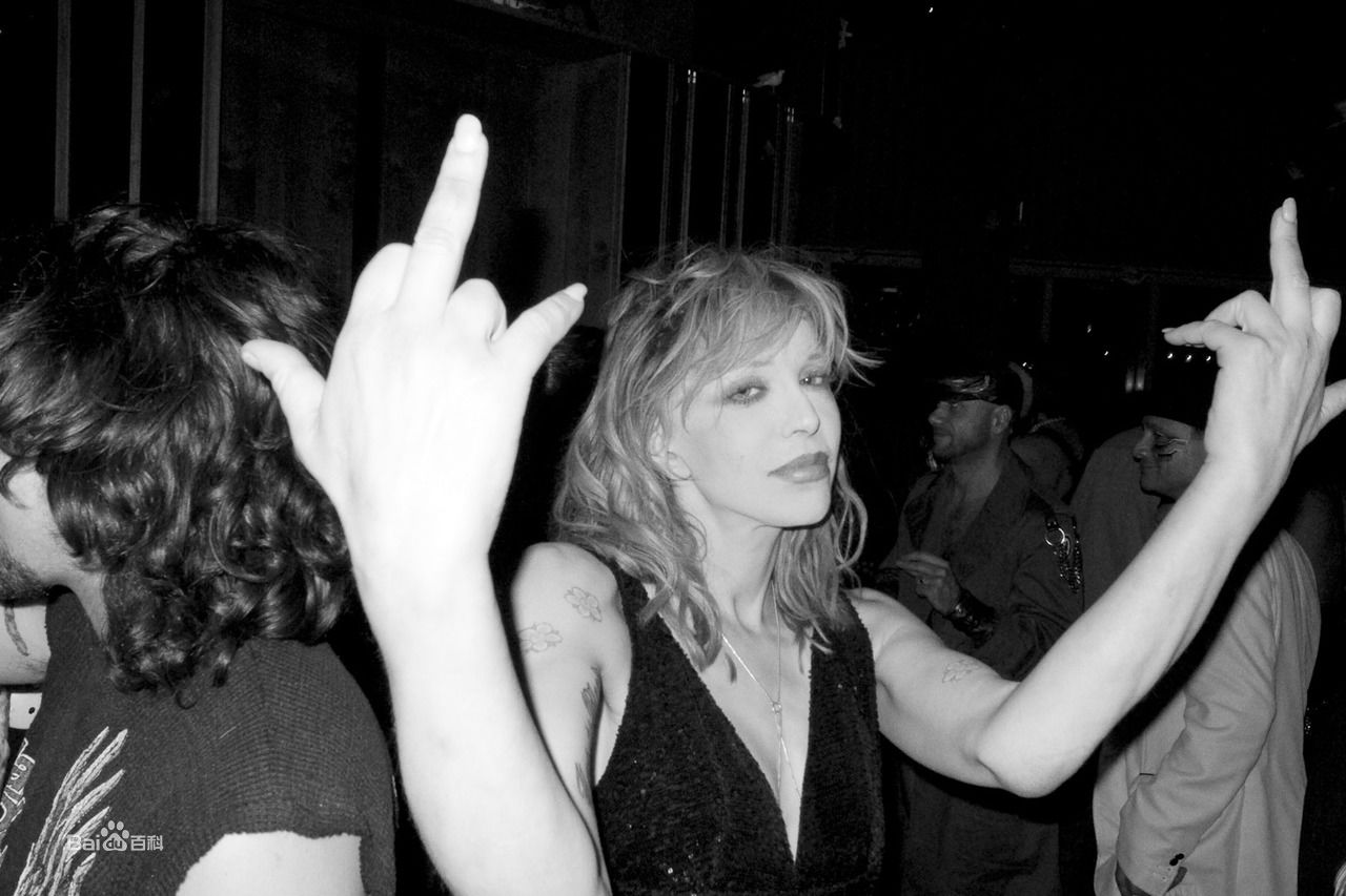 高清科特妮·洛芙(Courtney Love)性感图片