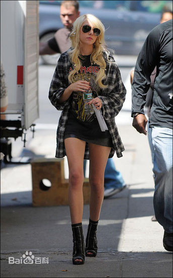 最新泰勒·摩森(TaylorMichaelMomsen)精彩图册