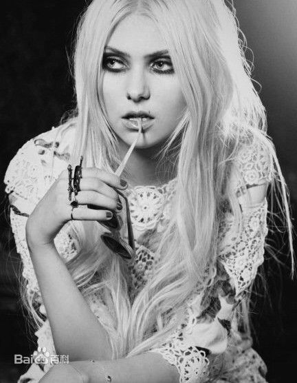 最新泰勒·摩森(TaylorMichaelMomsen)精彩图册