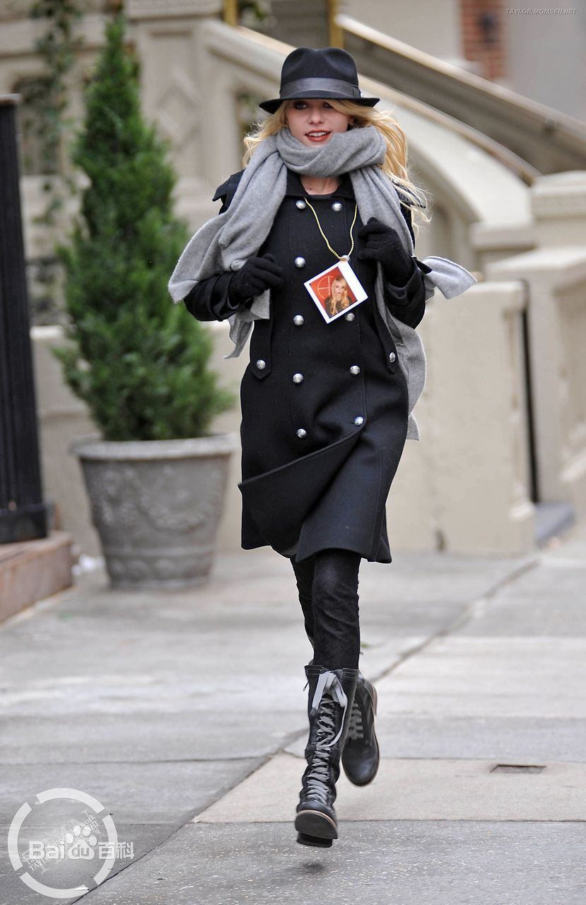 最新泰勒·摩森(TaylorMichaelMomsen)精彩图册