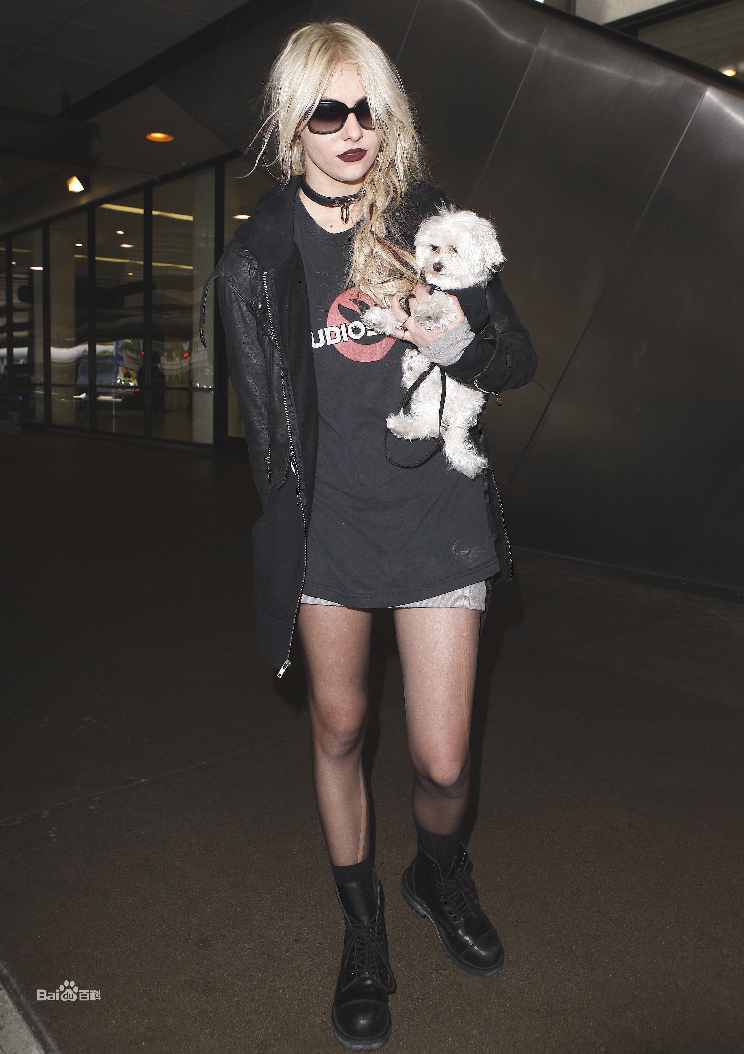 最新泰勒·摩森(TaylorMichaelMomsen)精彩图册