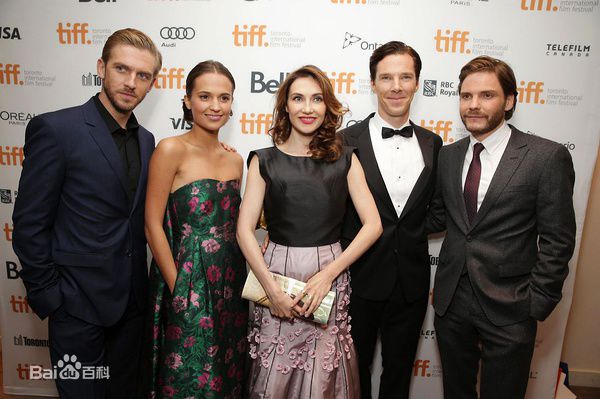 本尼迪克特·蒂莫西·卡尔顿·康伯巴奇(Benedict Timothy Carlton Cumberbatch)本尼迪克特出席活动照片性感图片图集