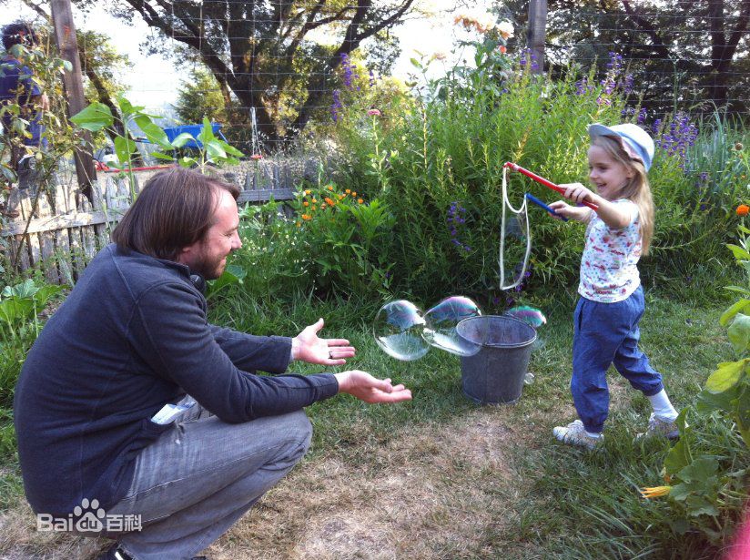 麦肯娜·格瑞丝(McKenna Grace)照片壁纸壁纸