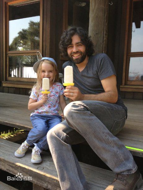 麦肯娜·格瑞丝(McKenna Grace)照片壁纸壁纸