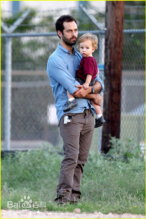 娜塔莉·波特曼(Natalie Portman、Natalie Hershlag)与儿子生活照相册