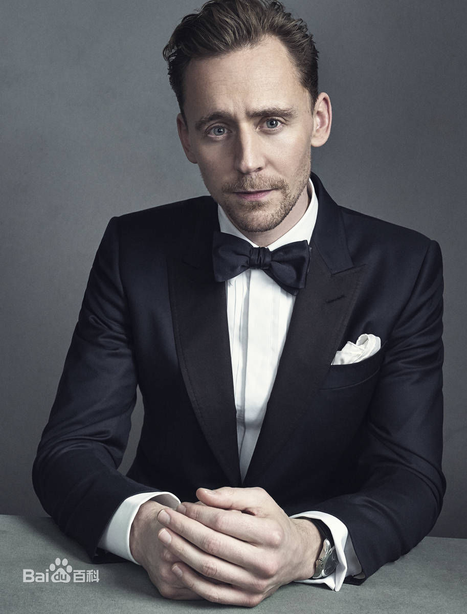 汤姆·希德勒斯顿(Tom Hiddleston)精选西装图册
