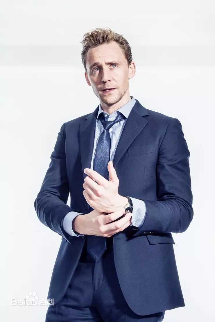 汤姆·希德勒斯顿(Tom Hiddleston)高清抖森纯色西装图集