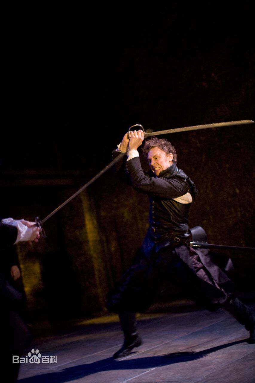 精选汤姆·希德勒斯顿(Tom Hiddleston)精彩图册