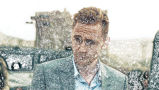最新汤姆·希德勒斯顿(Tom Hiddleston)壁纸