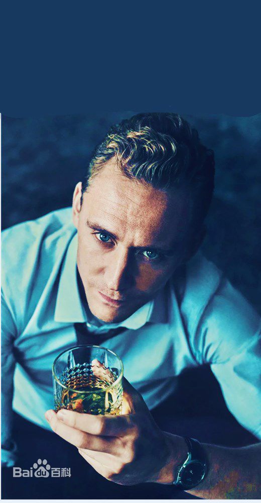 最新汤姆·希德勒斯顿(Tom Hiddleston)壁纸