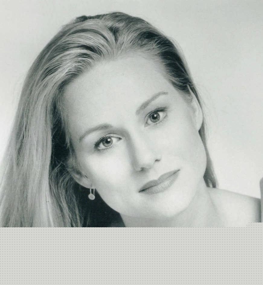 精选劳拉·琳妮(Laura Linney)精彩图册