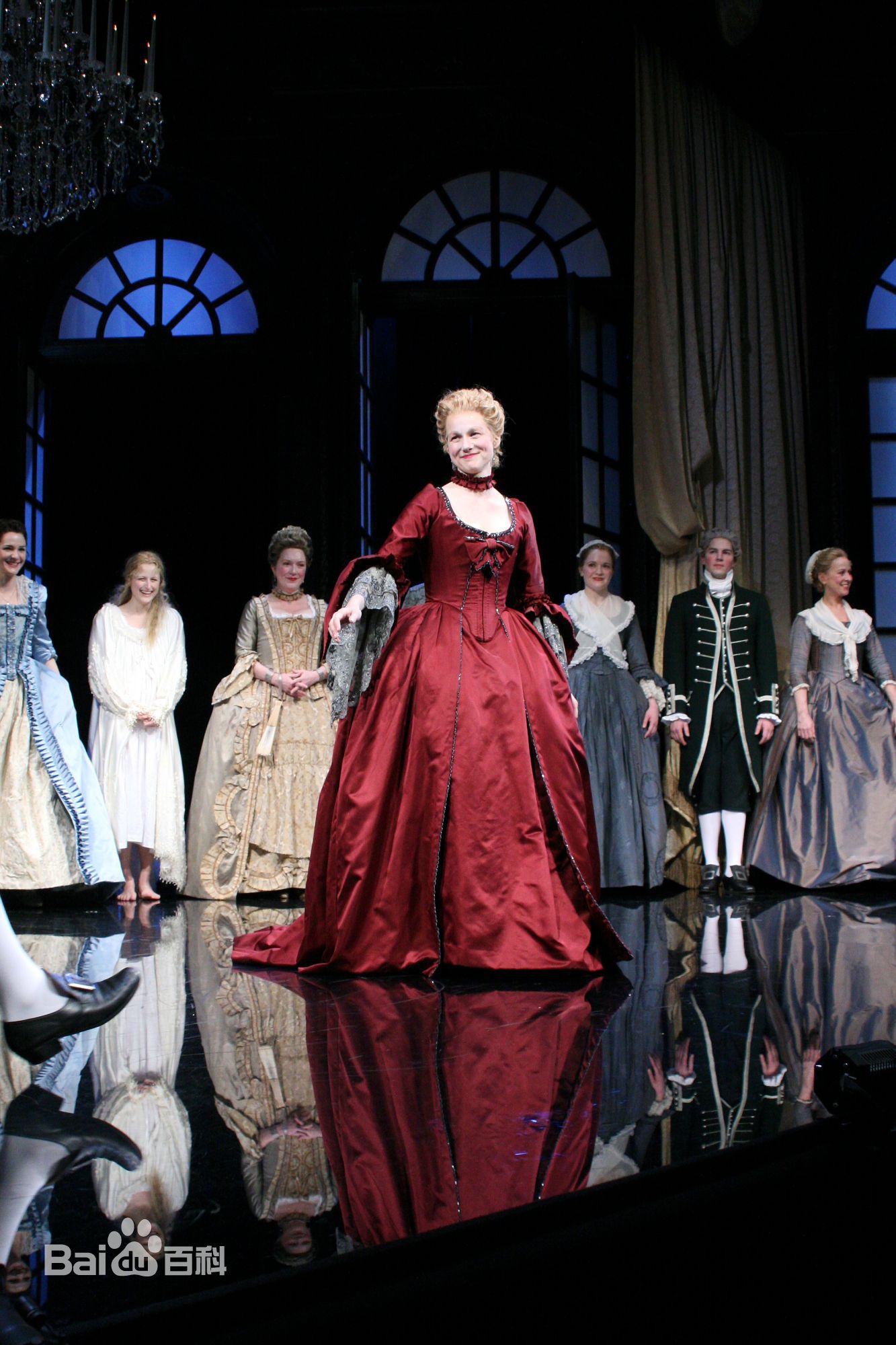 最新劳拉·琳妮(Laura Linney)精彩图册