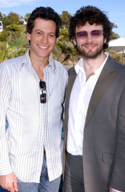 最新艾恩·格拉法德(Ioan Gruffudd)精彩图册