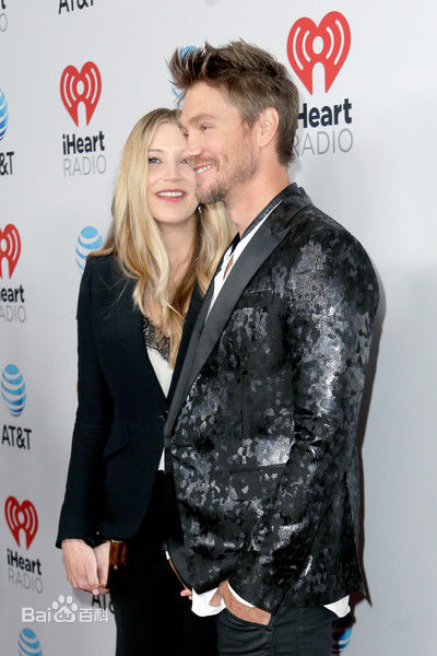 查德·迈克尔·墨瑞(Chad Michael Murray)与妻子萨拉·罗默尔壁纸壁纸