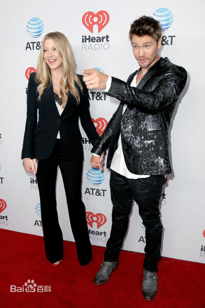 查德·迈克尔·墨瑞(Chad Michael Murray)与妻子萨拉·罗默尔壁纸壁纸