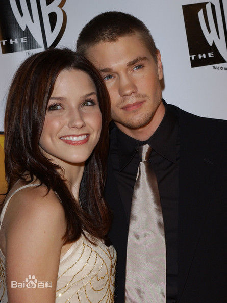 查德·迈克尔·墨瑞(Chad Michael Murray)与索菲亚·布什性感图片图集