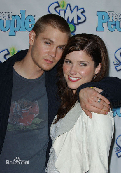 查德·迈克尔·墨瑞(Chad Michael Murray)与索菲亚·布什性感图片图集