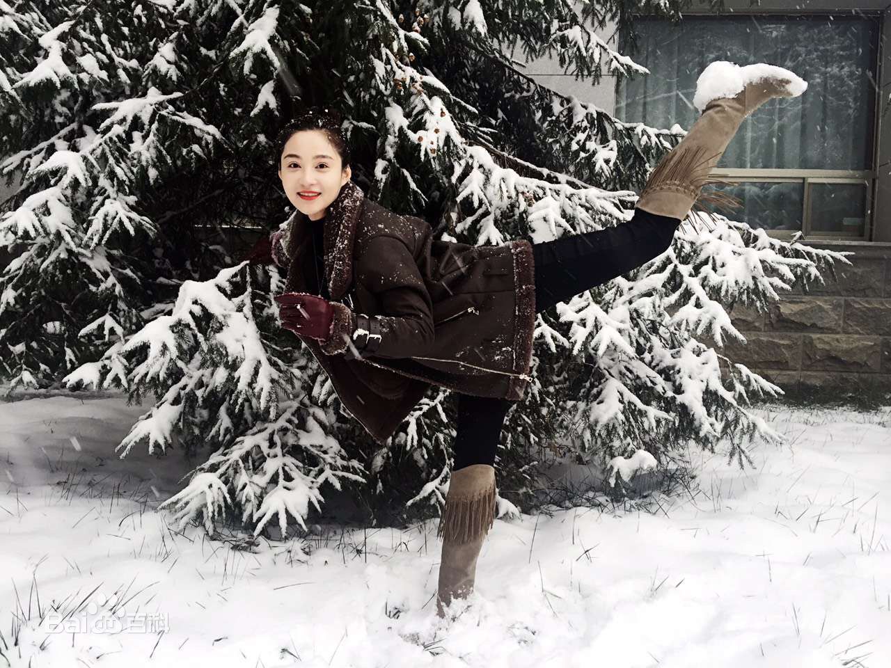 孙嘉璐(Deer)运动美图壁纸壁纸