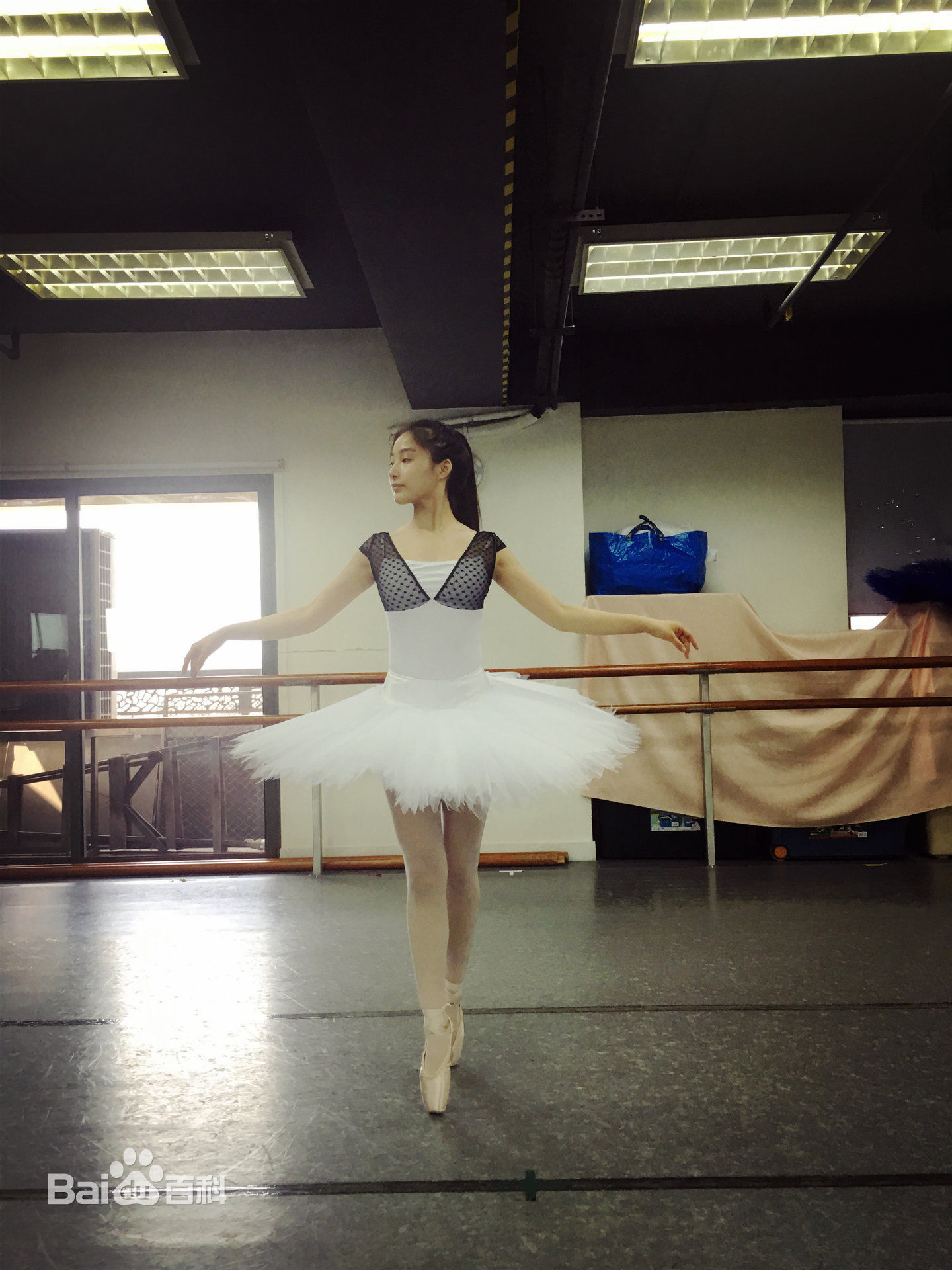 孙嘉璐(Deer)运动美图壁纸壁纸