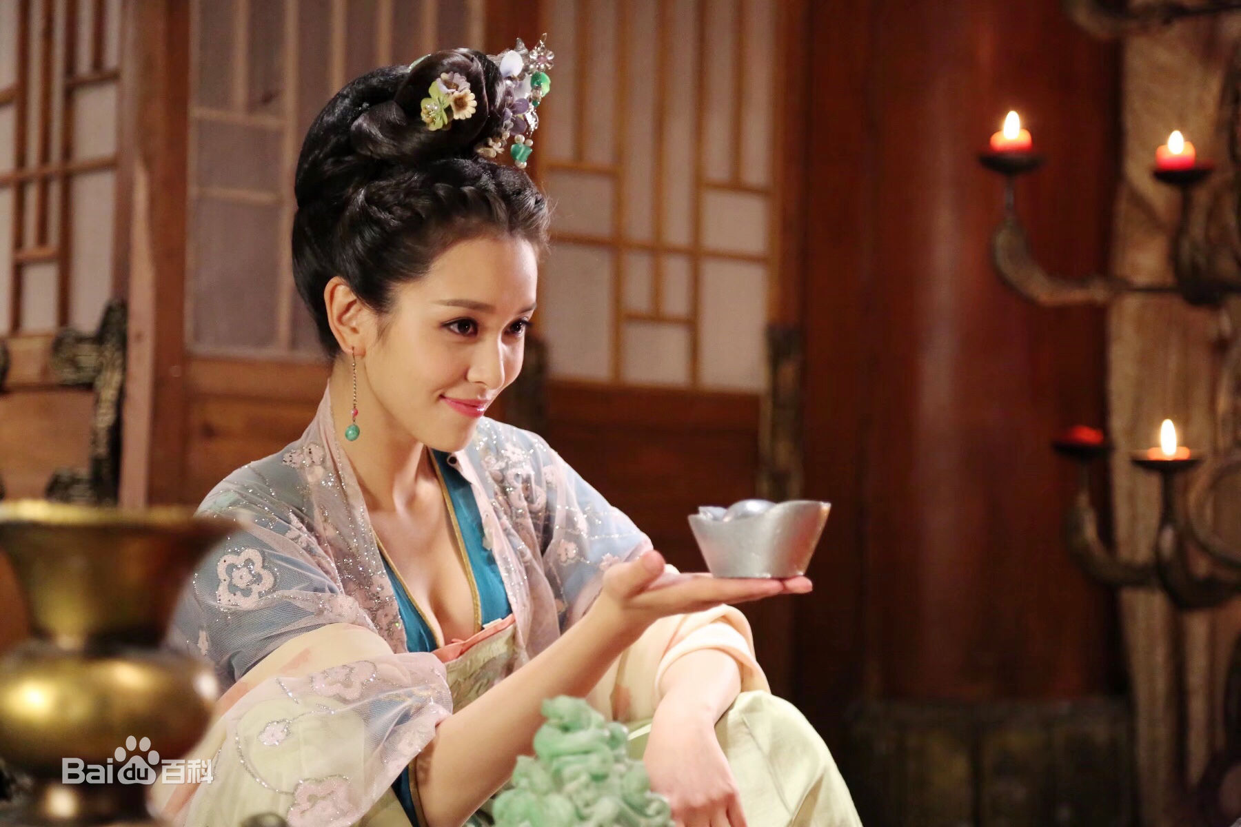 高清杨雪儿在《王牌宫女》项萌萌中的图册