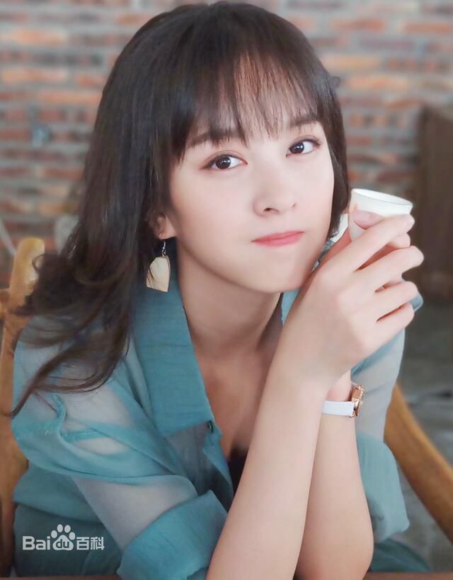 最新杨雪儿性感图片