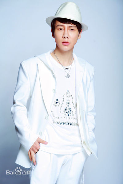 高清郭子渝(G-King)在《百变大咖秀》模仿王力宏中的图集