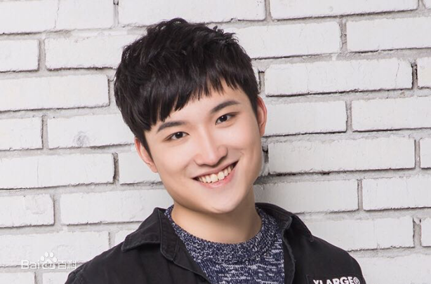 高清万昌皓(Chuck)图片