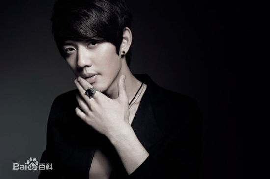 最新刘成瑞(Ray)性感图片