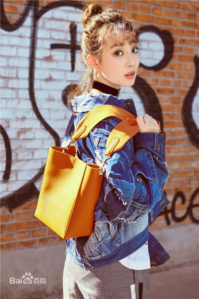 孙佳雨最新街拍性感图片图集