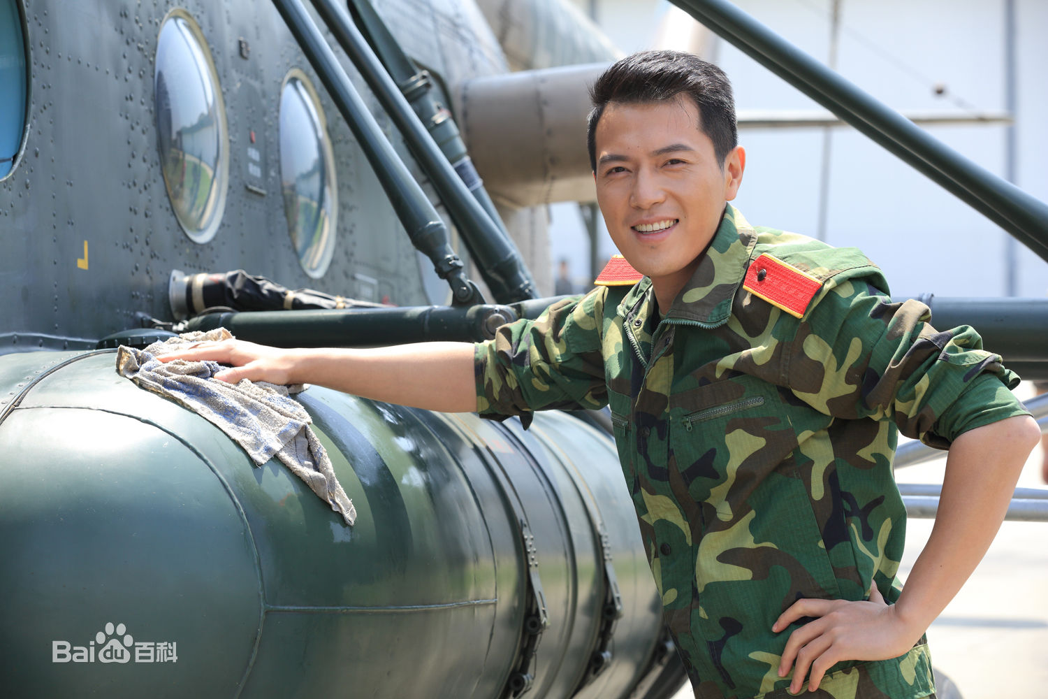 张进【霹雳火】图册