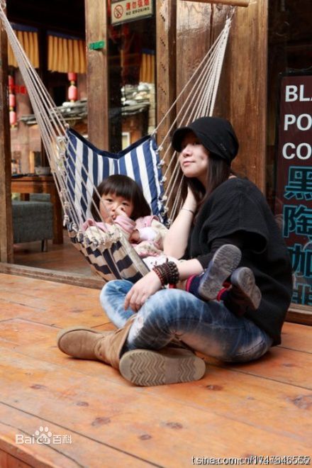 蔡艺侬(Karen Tsai)生活照素颜照相册