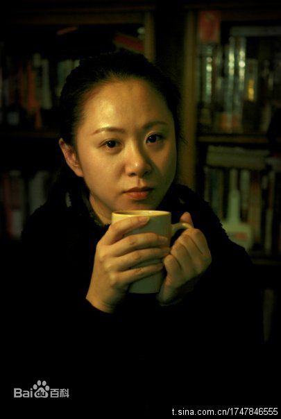 蔡艺侬(Karen Tsai)生活照素颜照相册