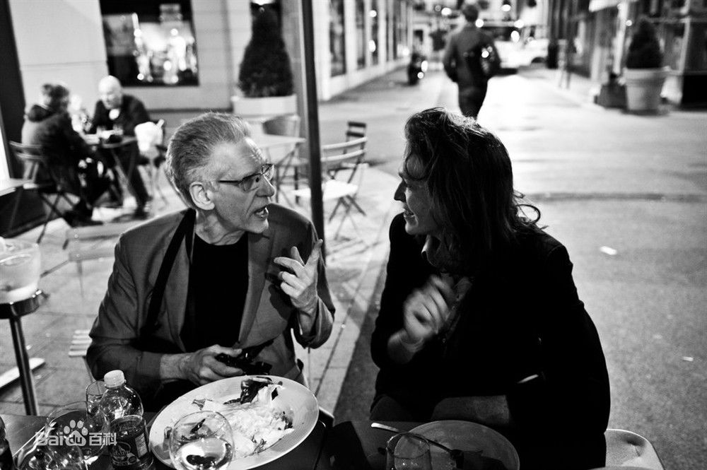 最优质卡莱伯·兰德里·琼斯(Caleb Landry Jones)生活照