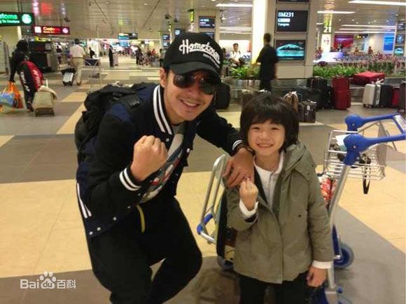 駱炫銘(Lucas)炫铭与艺人的合照素颜照相册