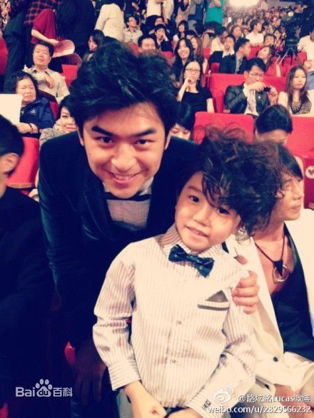 駱炫銘(Lucas)炫铭与艺人的合照素颜照相册