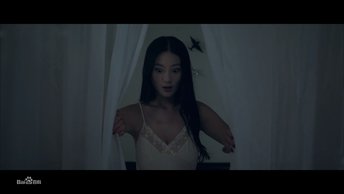 精选王李丹妮(Daniella Wang)在《夜半梳头》中的图册