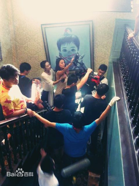 精选王李丹妮(Daniella Wang)在《夜半梳头》中的图册