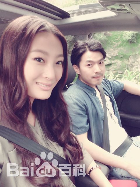 精选王李丹妮(Daniella Wang)在《夜半梳头》中的图册