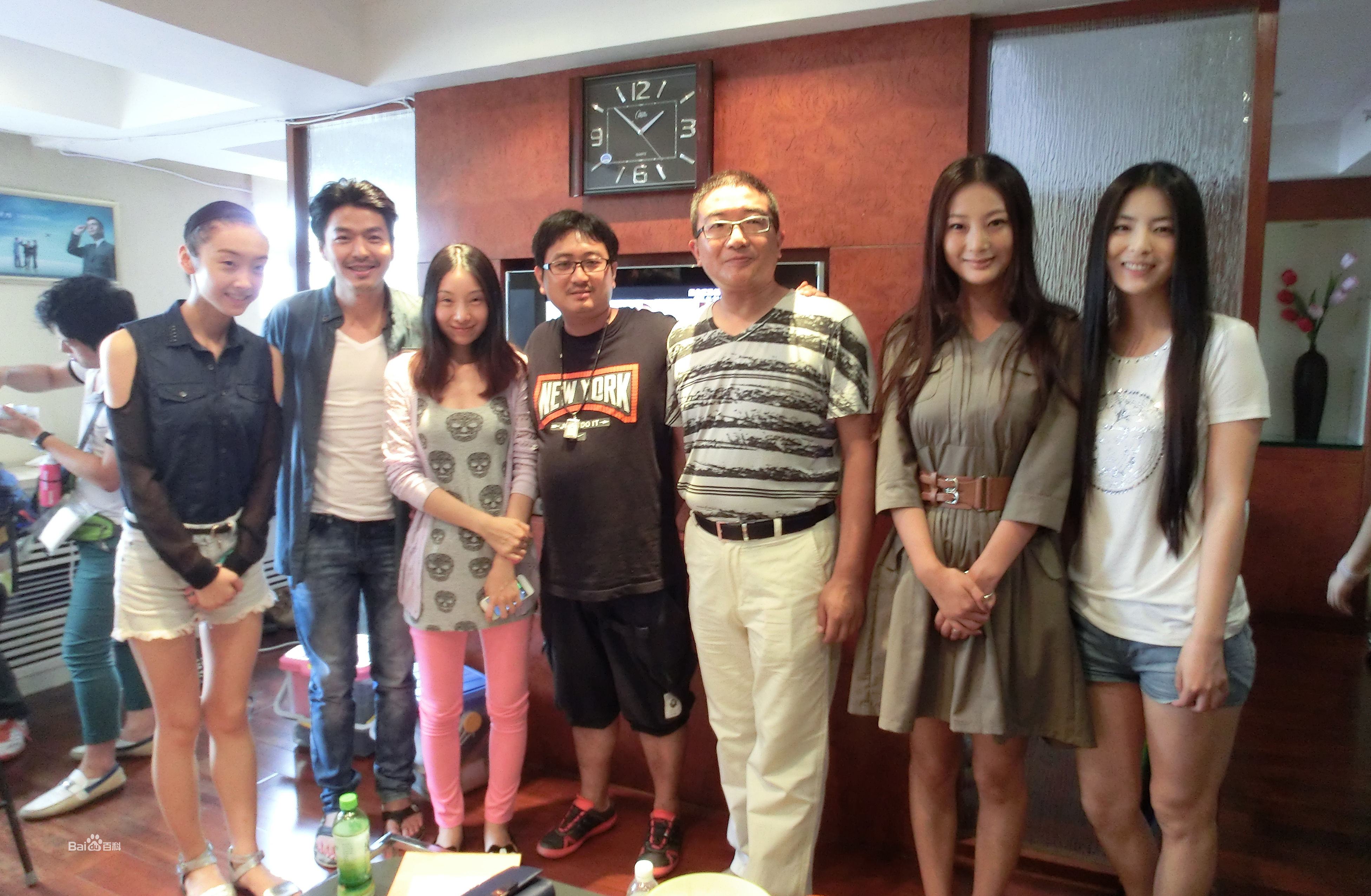 精选王李丹妮(Daniella Wang)在《夜半梳头》中的图册