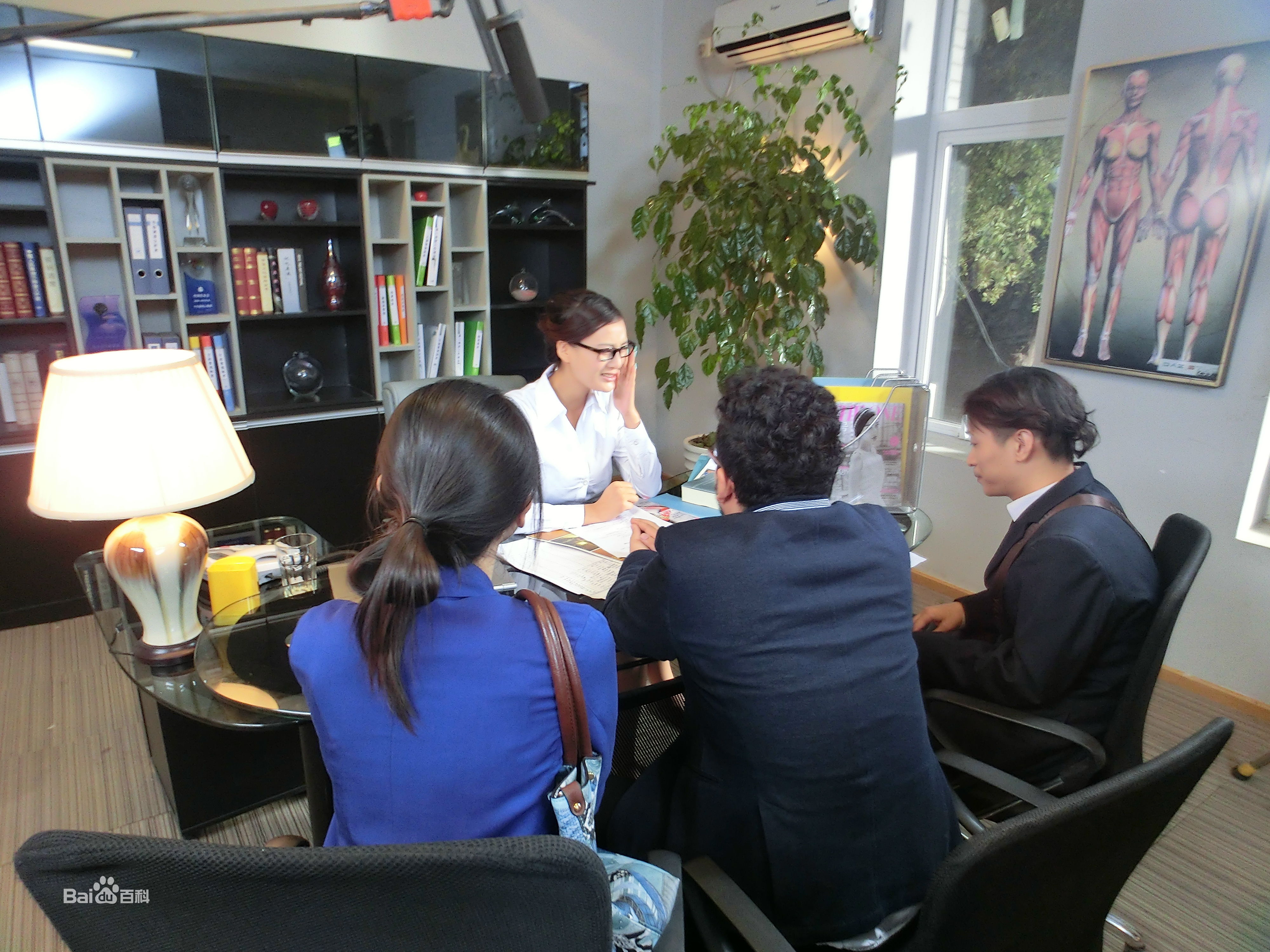 精选王李丹妮(Daniella Wang)在《废柴兄弟》中的图册