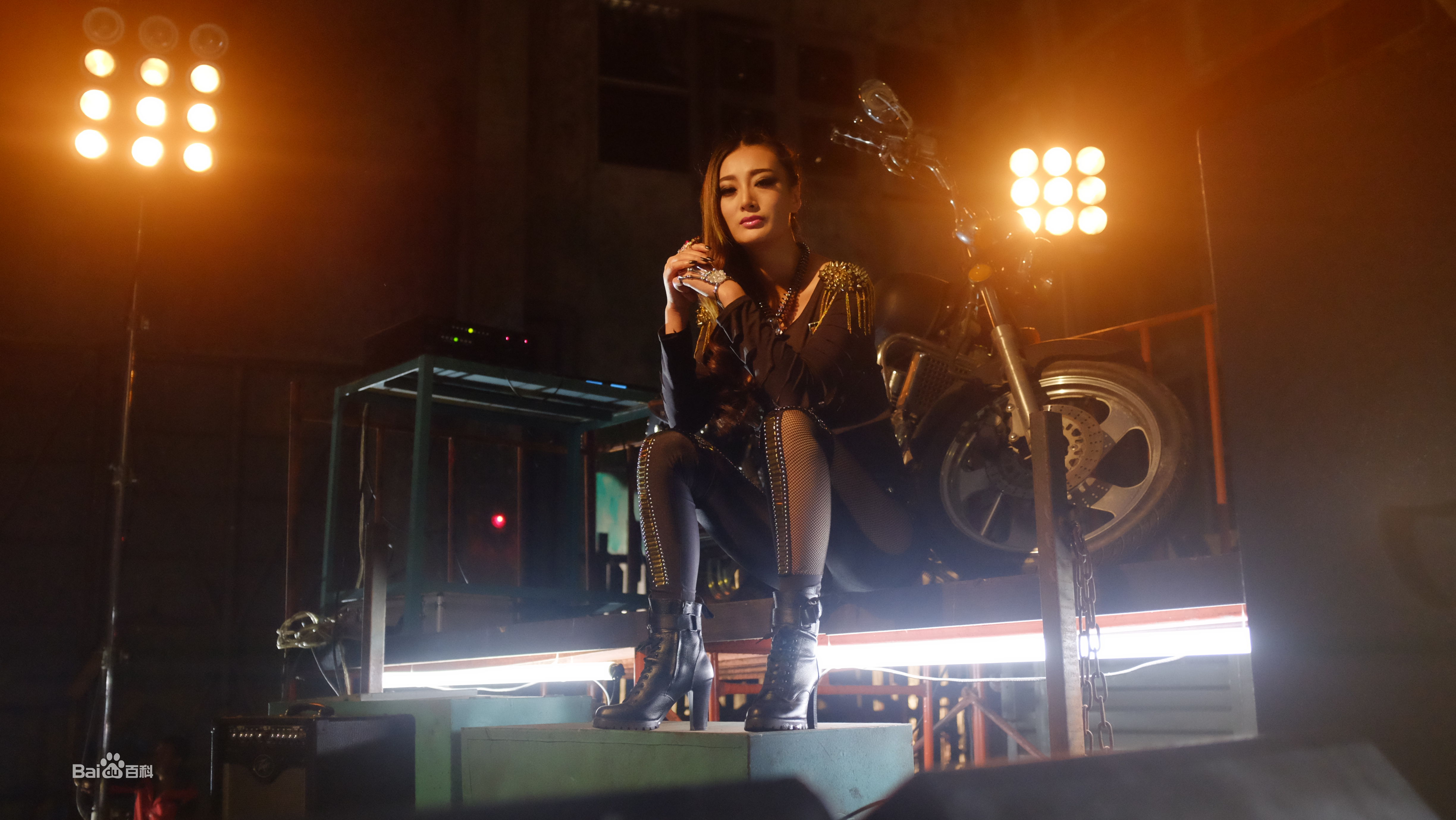 最优质王李丹妮(Daniella Wang)在《摇滚水果》中的