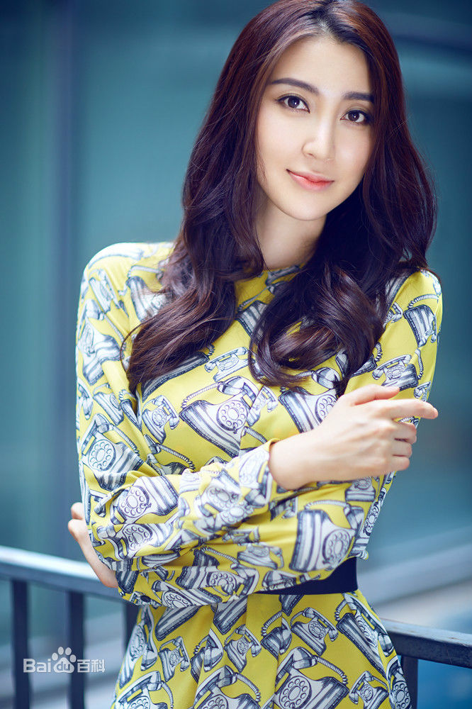 吕妍昕最新照壁纸