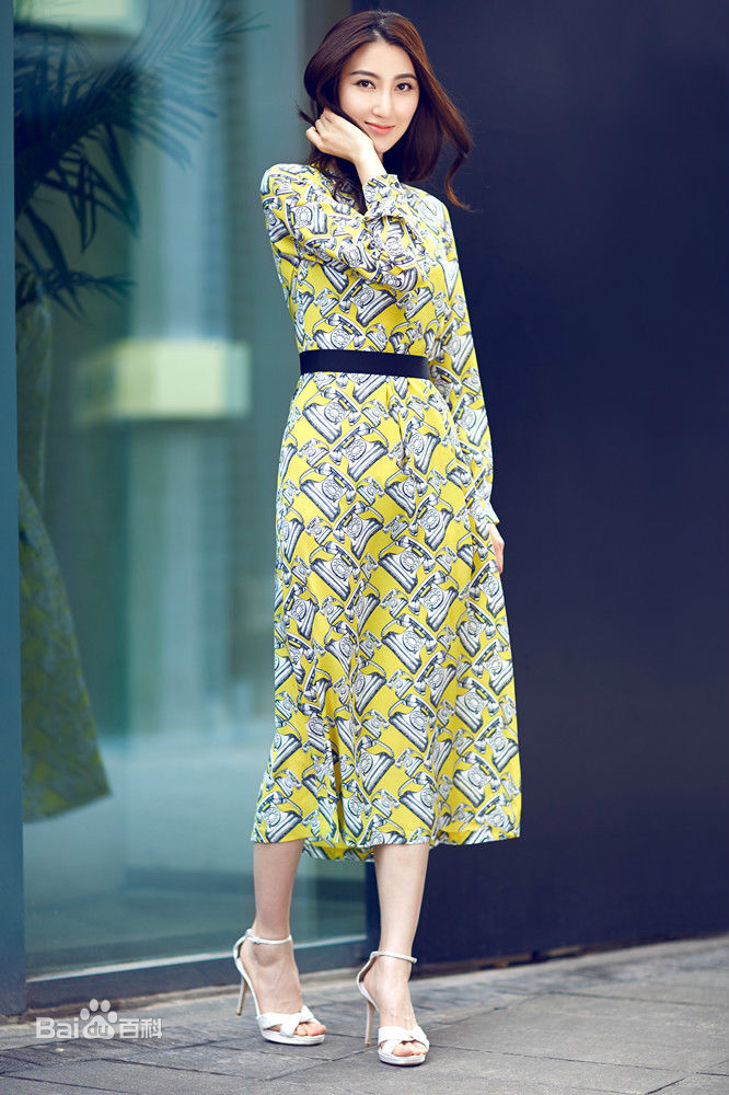 吕妍昕最新照壁纸