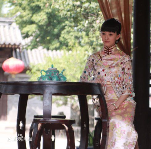 最新吕妍昕性感图片