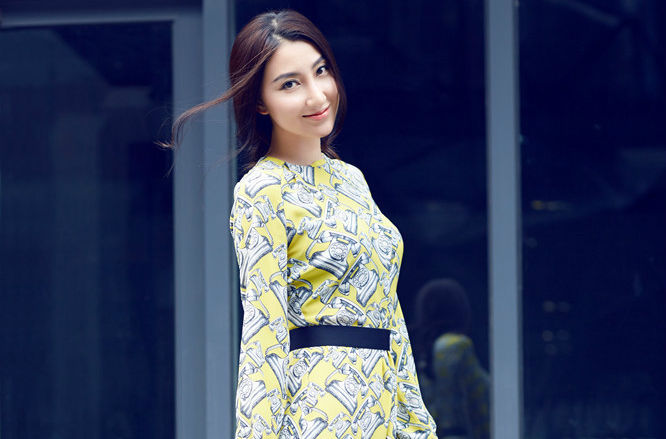 最新吕妍昕性感图片