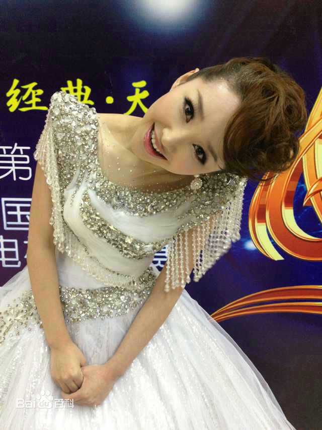 王芳台前幕后生活照相册