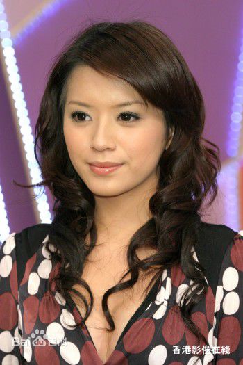 李妍瑾(Yuni， Li Yen Chin)生活照生活照相册